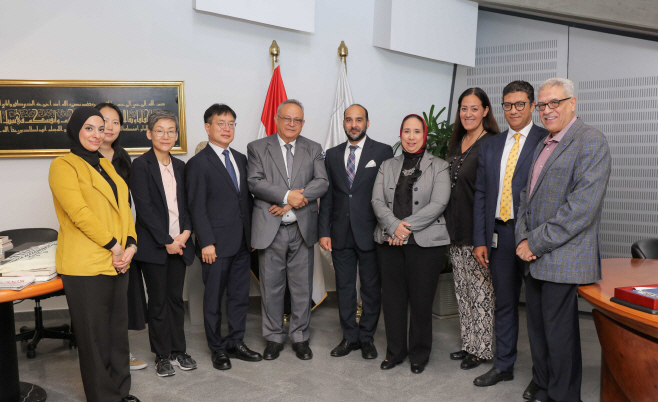 알렉산드리아도서관 관계자 기념사진_1