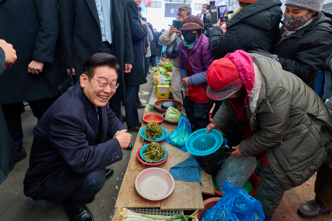 이재명 대통령, 남창옹기종기시장 방문