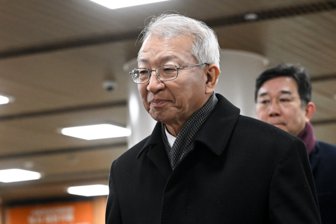 항소심 선고 출석하는 양승태 전 대법원장