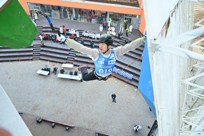 260130보도자료(문화에서 경제까지 선순환으로 여는 2026 청송의 도약[아이스클라이밍 월드컵 성황리 개최])