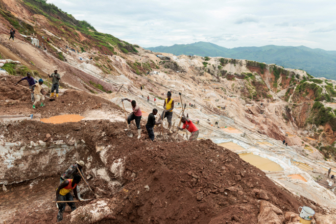 CONGO-MINING/COLLAPSE <YONHAP NO-0990> (REUTERS)