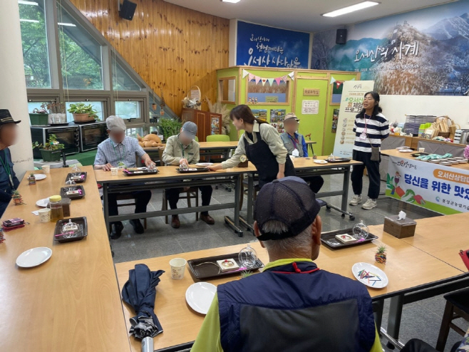 3일 (홍성군, 치매안심센터 중심으로 돌봄의 길 연다)_치매쉼터 프로그램 운영