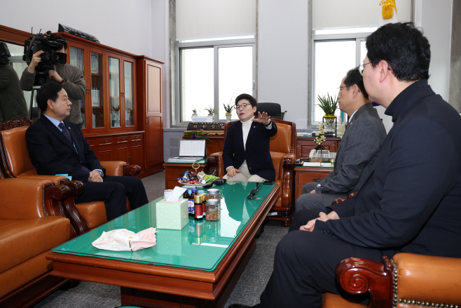 면담 갖는 구윤철 부총리와 임이자 국회 재경위원장<YONHAP NO-3068>