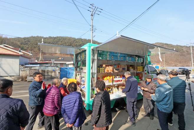 1.임실군,“장보기 걱정 뚝”내 집앞 마트…‘찾아가는 이동장터’출격2