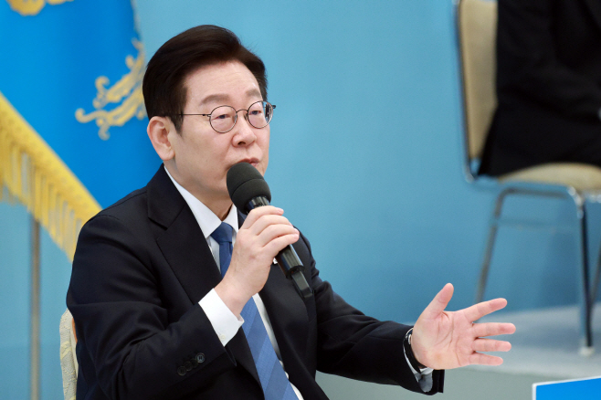 미래 과학자와의 대화, 발언하는 이재명 대통령<YONHAP NO-2445>