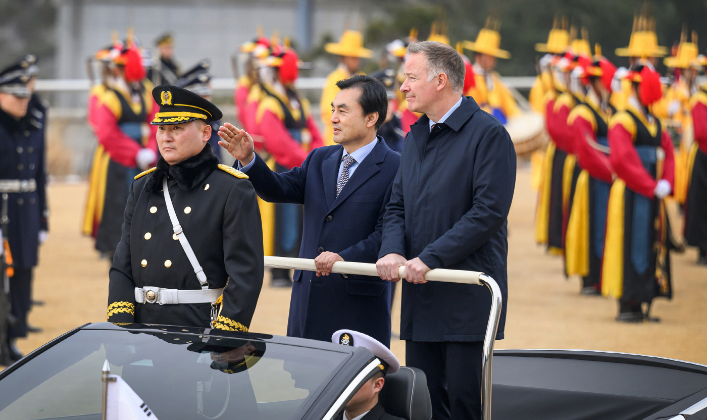 260205 (국방부 보도사진) 국방부장관 캐내다 국방조달 특임장관 의장행사 (2)
