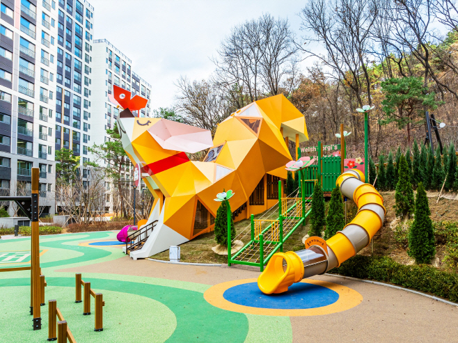 (사진2) 힐스테이트 검단포레스트 어린이놀이터 ‘Welsh Corgi’s Spring’