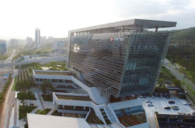 한국동서발전 본사 전경 1