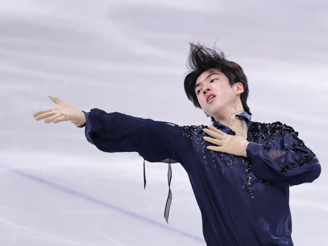 연기 마무리 하는 차준환