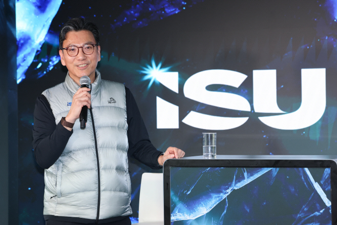 발언하는 김재열 집행위원