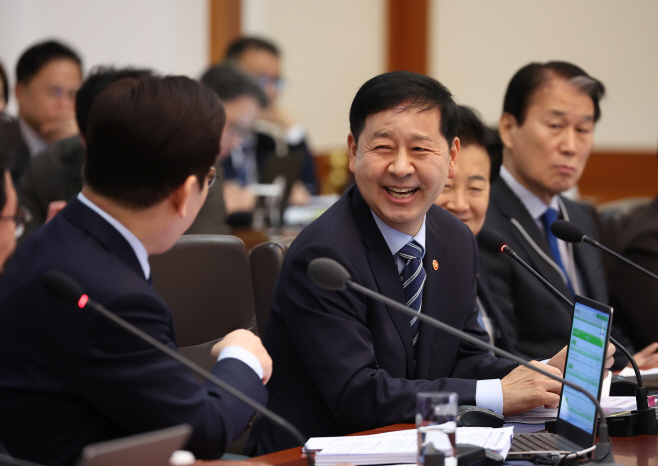 구윤철 부총리, 국무회의 참석