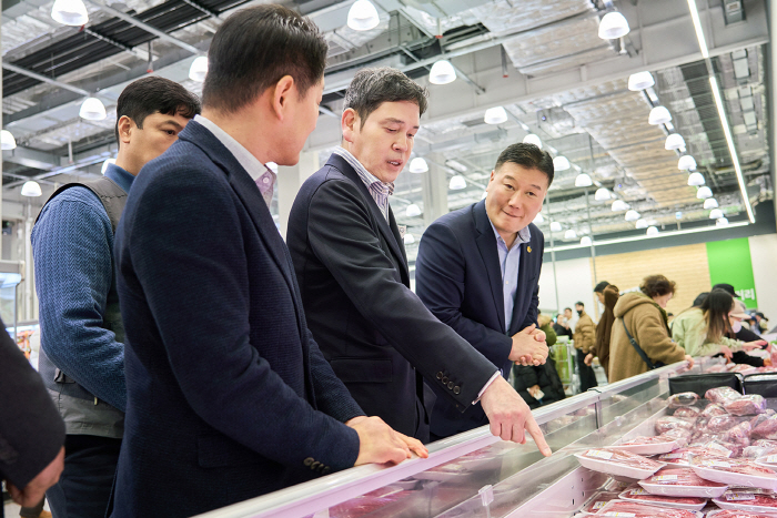 신세계그룹 정용진 회장 현장경영 사진 1