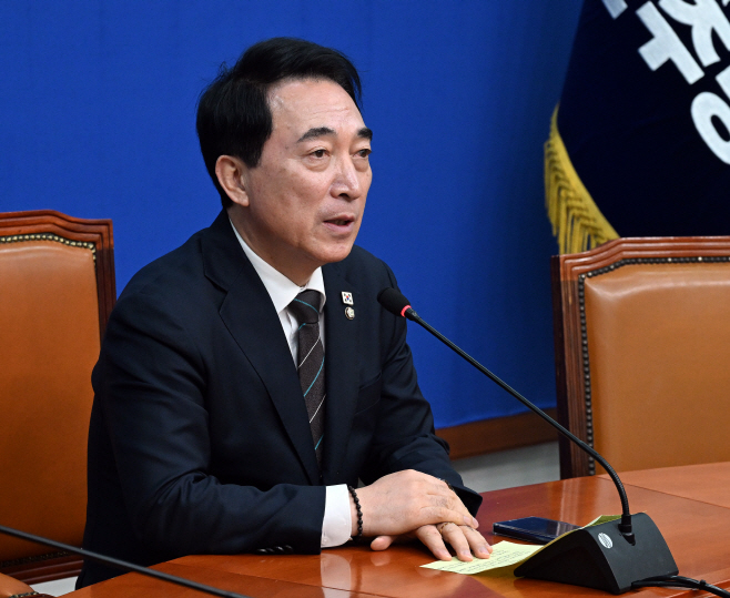 박수현 민주당 수석대변인, 현안 관련 기자간담회