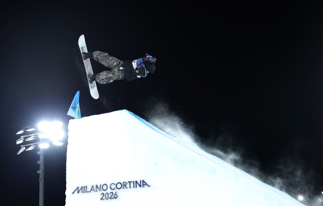 날았다 유승은<YONHAP NO-1686>