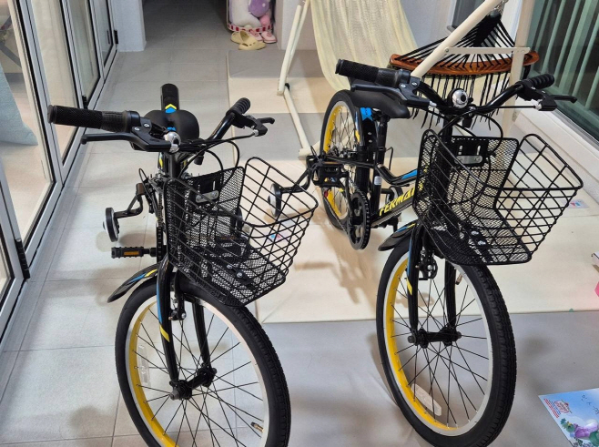 포스코에서 입학 선물로 전달한 자전거