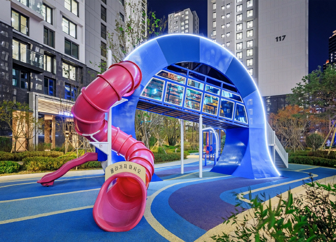 잠실래미안아이파크 '블루웨이브 놀이터'