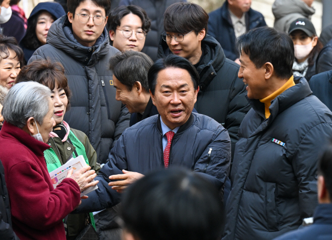 오세훈 시장, 고지대 이동약자 이동편의시설 예정지 방문3