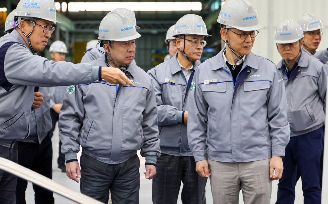 사진2. 두산 박정원 회장_현장경영_창원 SMR