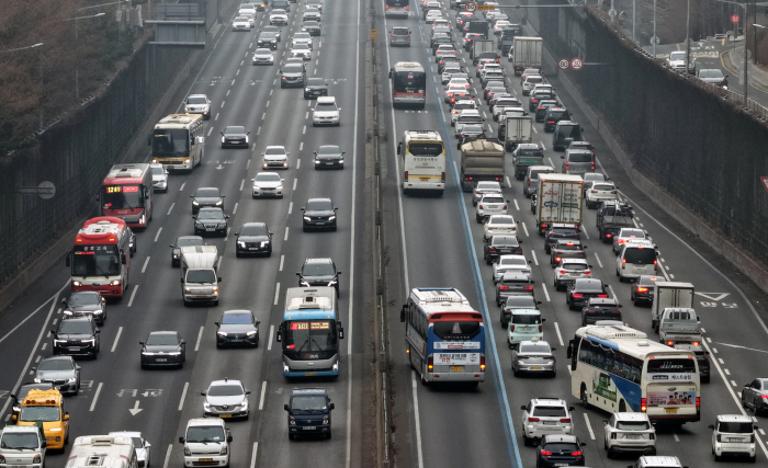 귀성길 정체 상황은?<YONHAP NO-6079>