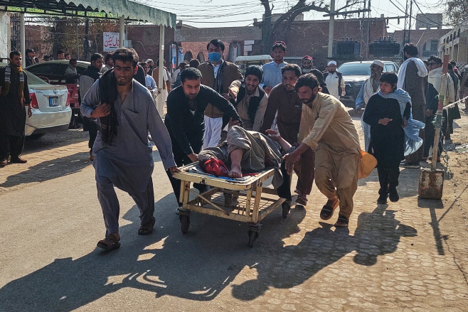 Pakistan Bombing <YONHAP NO-4134> (AP)