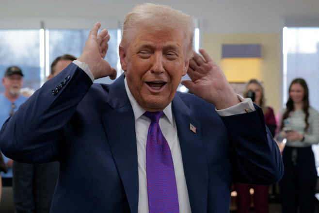 US-PRESIDENT-TRUMP-VISITS-STEEL-CORPORATION-IN-GEORGIA