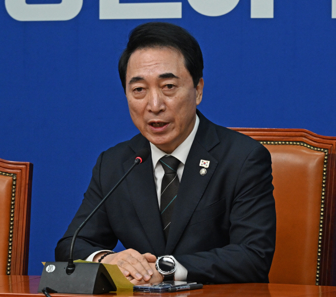 박수현 민주당 수석대변인, 현안 관련 기자간담회