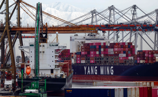 US-SUPREME-COURT-RULES-PRESIDENT-TRUMP-EXCEEDED-HIS-POWER-WITH-I