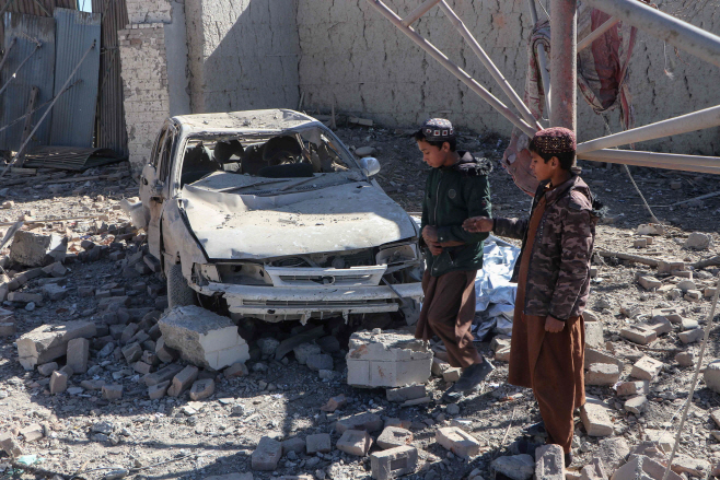 TOPSHOT-AFGHANISTAN-PAKISTAN-ATTACKS <YONHAP NO-6342> (AFP)