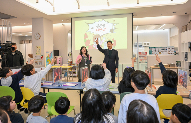 오세훈 시장, 동작구 우리동네키움센터 방문3