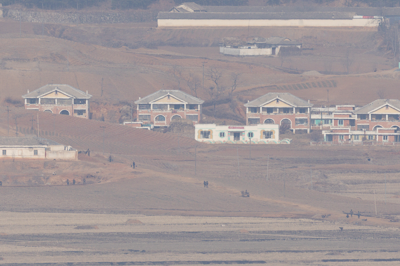 이동하는 북한 주민들