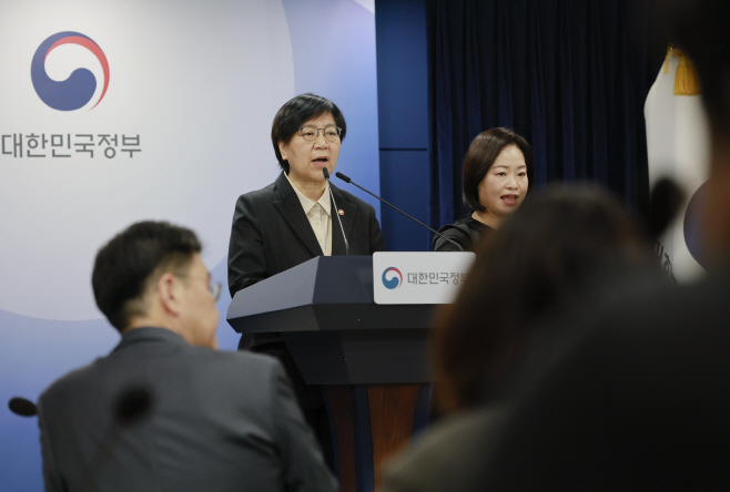 20260225-01 정은경 장관, 응급환자 이송체계 혁신 시범사업 브리핑(서울청사)-11