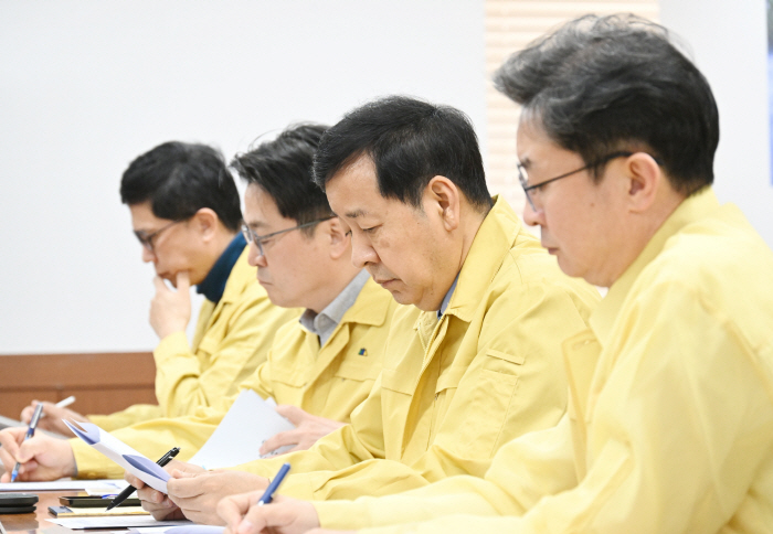 260301구윤철 부총리-이란 관련 관계기관 합동 상황점검회의-서울청사 (10)