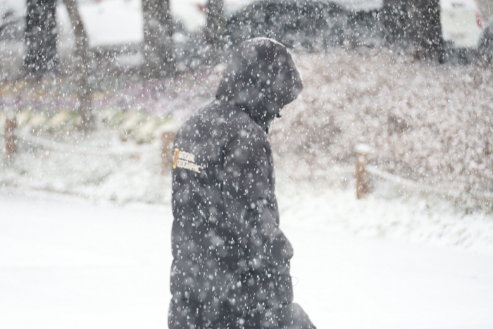 '예상치 못한 폭설'<YONHAP NO-2317>