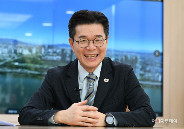 정원오 성동구청장 인터뷰5