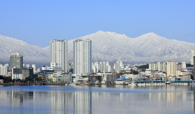 속초시 청초호 설경./속초시