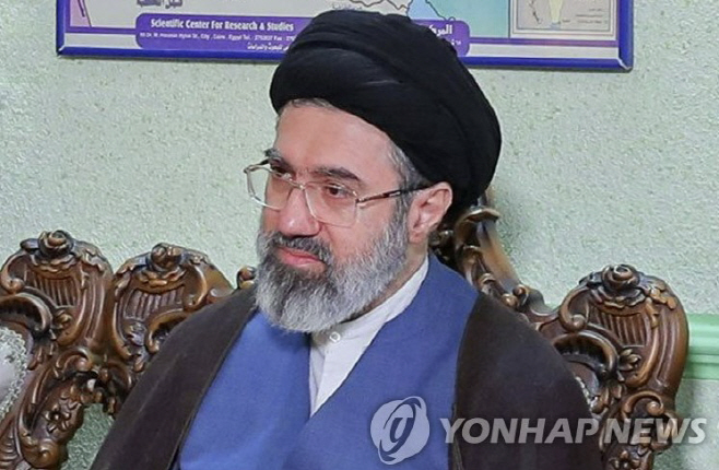 0309 모즈타파 하메네이 v.2