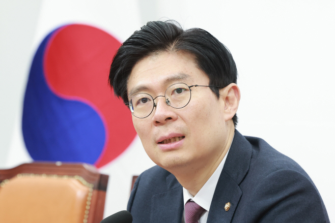 영입인재 발표하는 국민의힘 조정훈 인재영입위원장<YONHAP NO-3065>