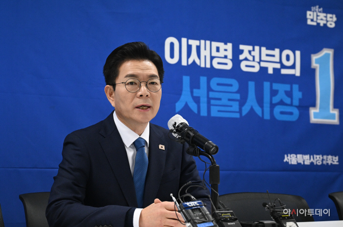 정원오 더불어민주당 서울시장 예비후보 기자간담회1