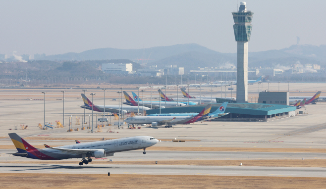 항공교통량 첫 100만대 넘어<YONHAP NO-4262>