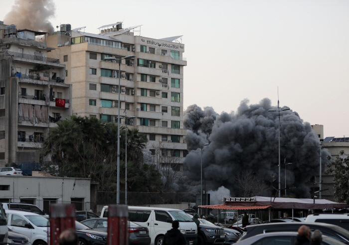 LEBANON-BEIRUT-ISRAEL-AIRSTRIKES <YONHAP NO-3536> (XINHUA)