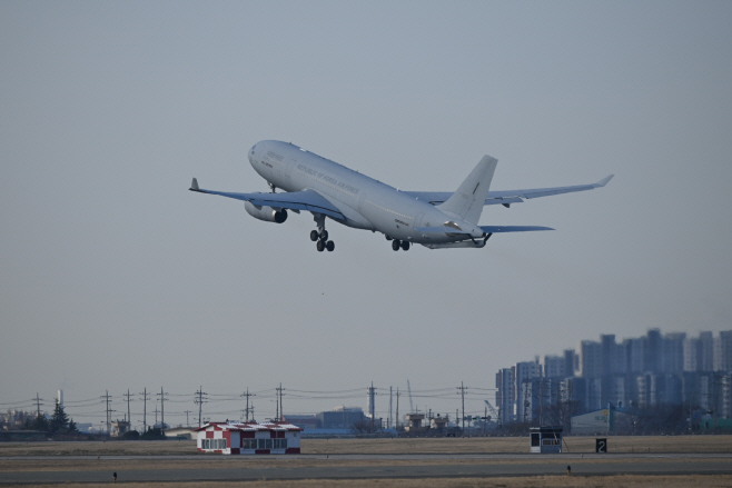 260314 (국방부 보도사진) ① 사막의 빛(Desert Shine) 작전_출국 (2)