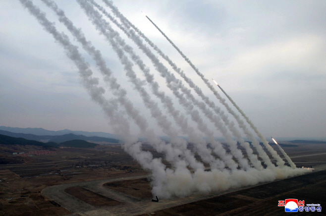 북한, 방사포 타격훈련 진행<YONHAP NO-2257>