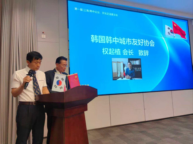 c409c5307c8225468c2f86a9ae91576