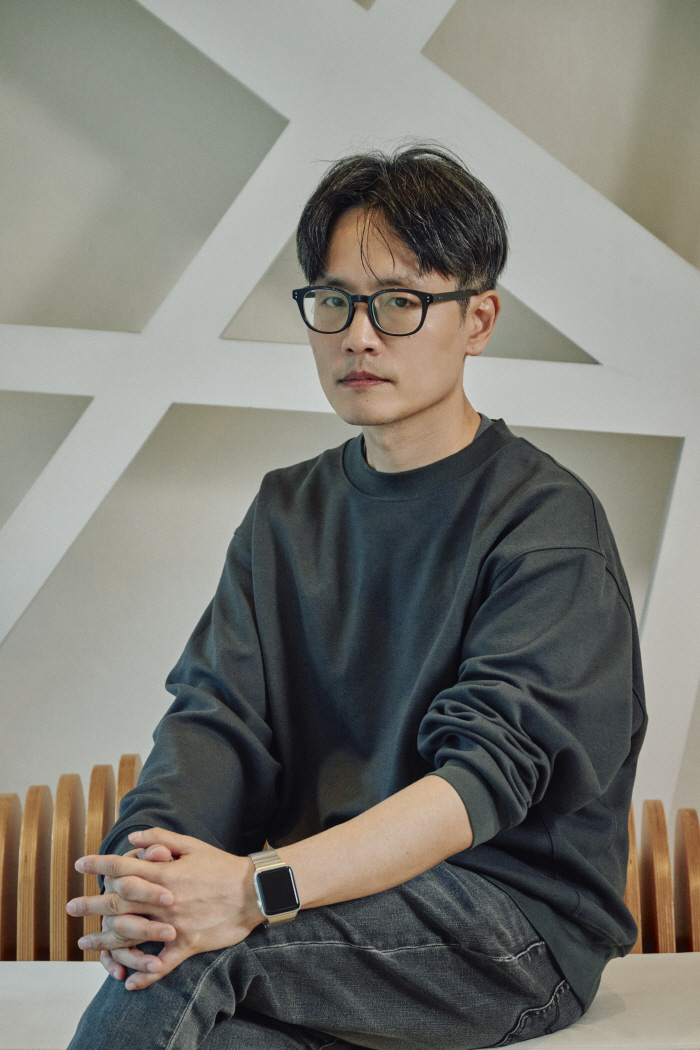 [국립극단] 창작트랙 180° 파빌리온 72(2026) 참여 예술가 카입 프로필 사진 05