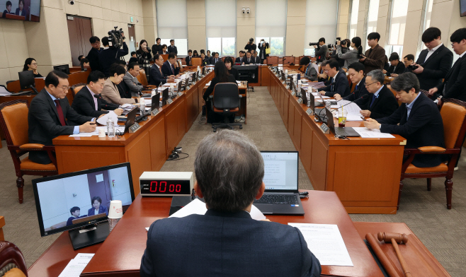 정치개혁특위 전체 회의<YONHAP NO-5131>