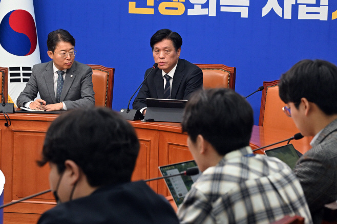 조승래 민주당 사무총장 기자간담회