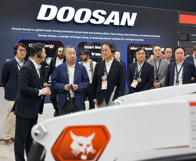 사진2. 두산 박정원 회장_콘엑스포 2026