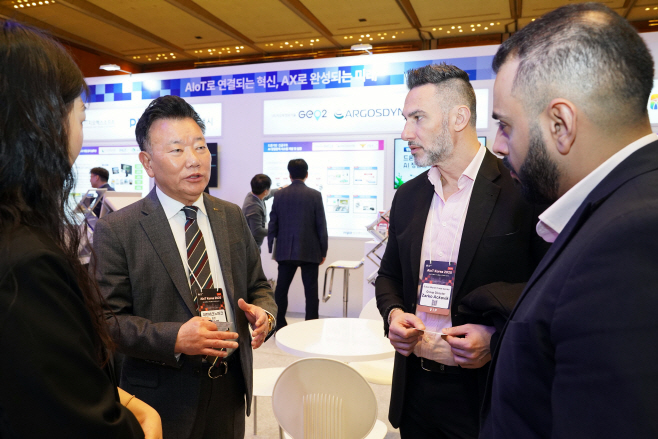 두바이 월드트레이드센터 관계자와 국제협력