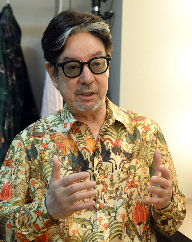 데뷔 50주년 콘서트를 앞둔 가수 윤수일