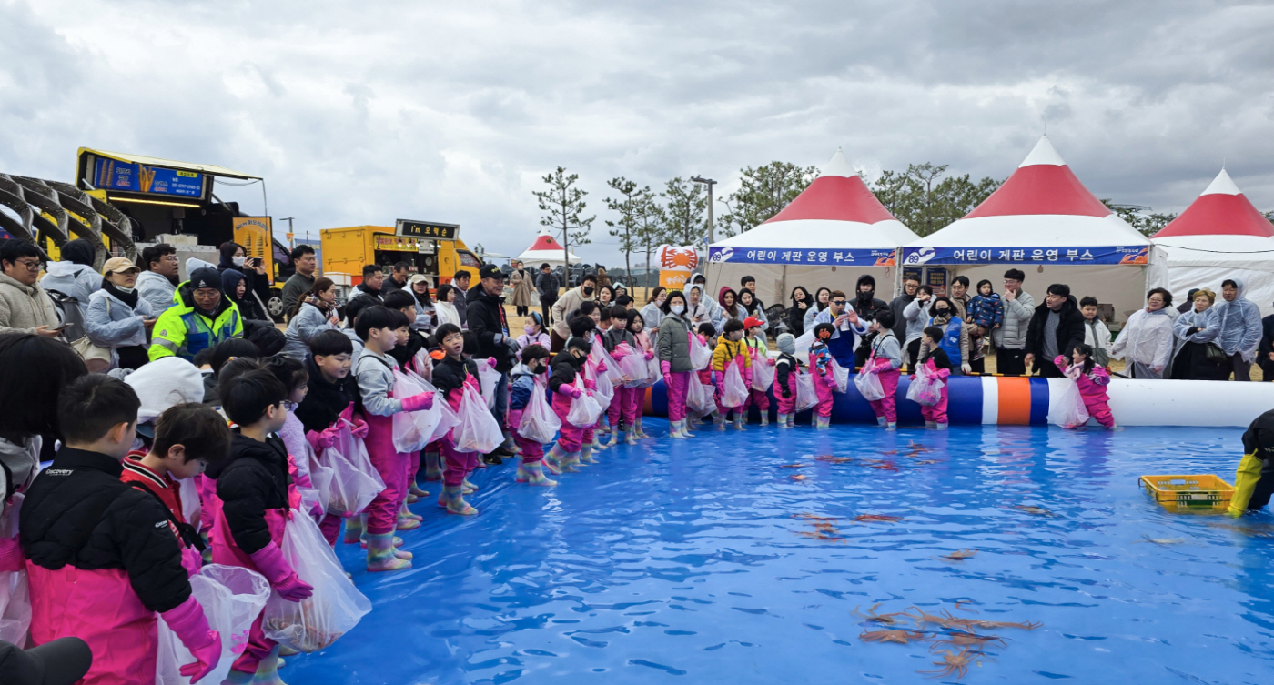 1-2_제29회 영덕대게축제 26일 개막, ‘잡는 재미 먹는 즐거움‘ 가득